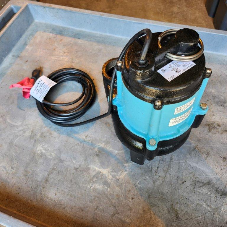 Little Giant 511322 Cast Iron Manual Non-Automatics Sewage